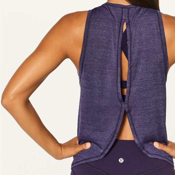 Lululemon Twist & Reach Bra and Tank - Picture 2 of 7